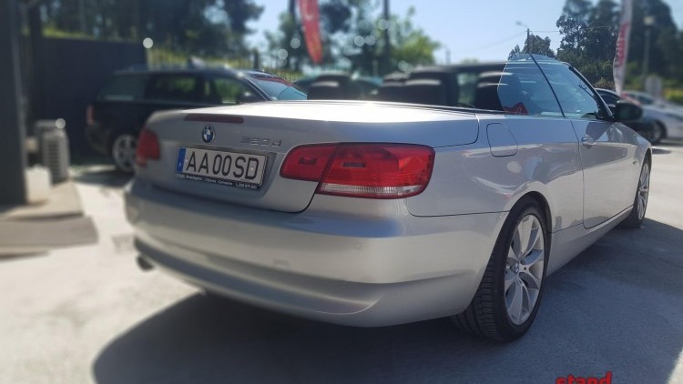 BMW S&eacute;rie 3 - 320 Cabriolet