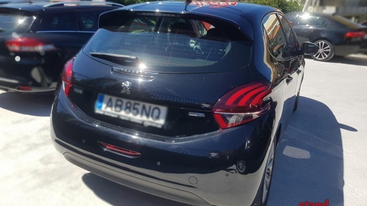 Peugeot 208 1.6 HDI EXCLUSIVE