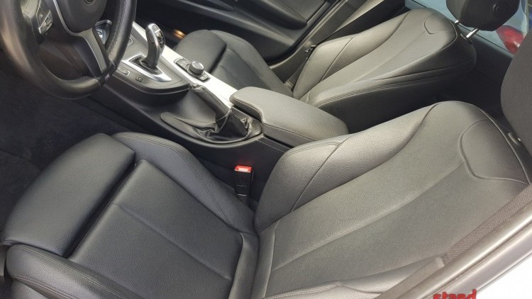 BMW S&eacute;rie 3 - 320 DA Sport Touring Pack M