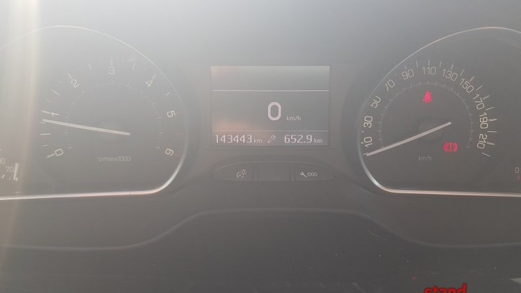 Peugeot 208 1.6 HDI EXCLUSIVE
