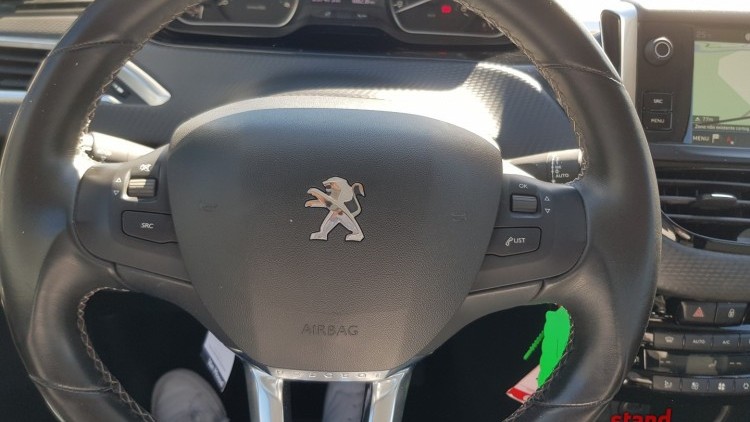Peugeot 208 1.6 HDI EXCLUSIVE