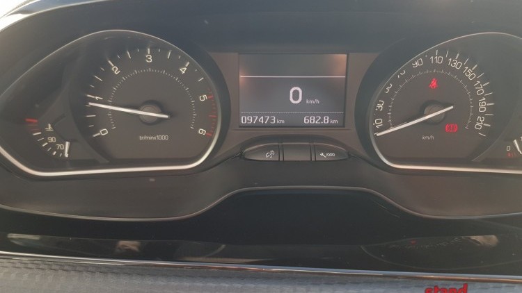 Peugeot 208 1.6 HDI EXCLUSIVE
