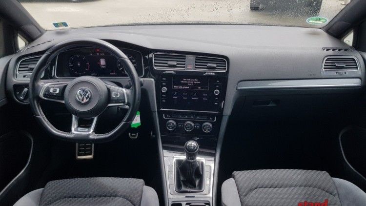 Volkswagen Golf 1.6 TDI RLINE