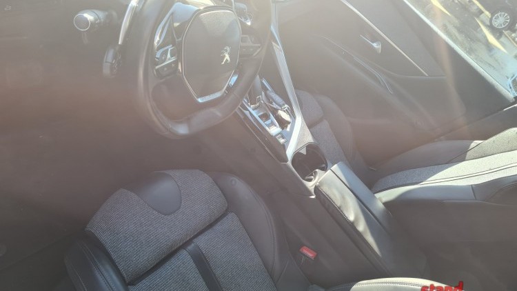 Peugeot 3008 1.6 Hdi Allure