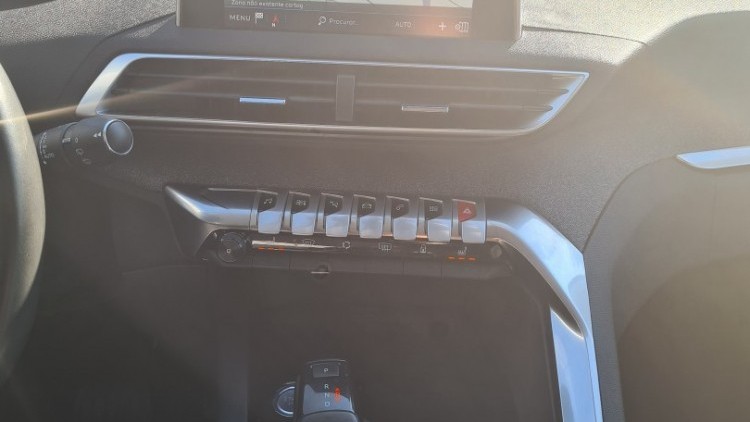 Peugeot 3008 1.6 Hdi Allure