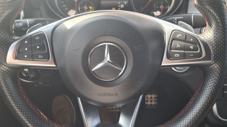 Mercedes-Benz Classe CLA 180 Aut. AMG Solution