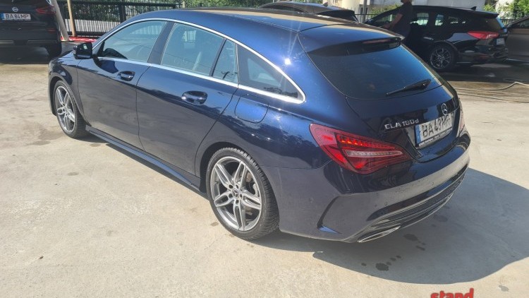 Mercedes-Benz Classe CLA 180 Aut. AMG Solution