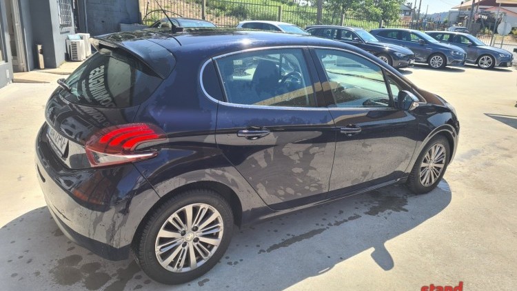 Peugeot 208 1.6 HDI ALLURE