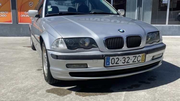 BMW S&eacute;rie 3 - 320