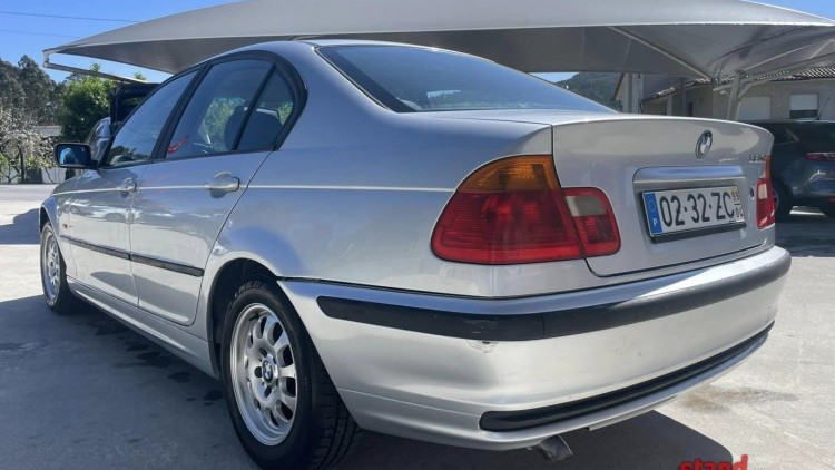 BMW S&eacute;rie 3 - 320