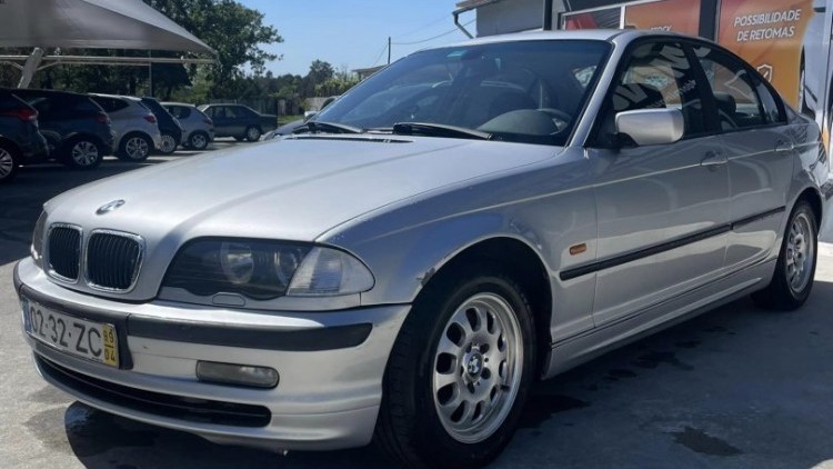BMW S&eacute;rie 3 - 320