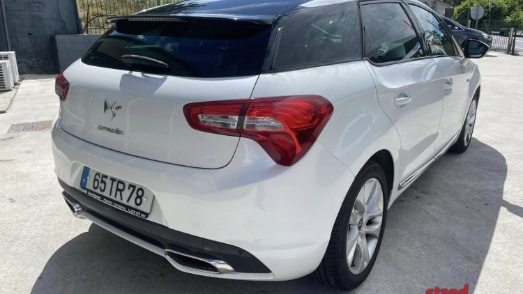 Citro&euml;n DS5 2.0 HDi Hybrid4 So Chic