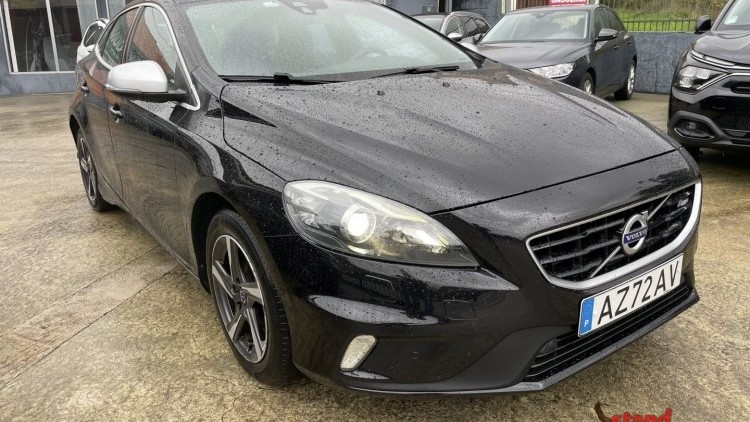 Volvo V40 2.0 R Design