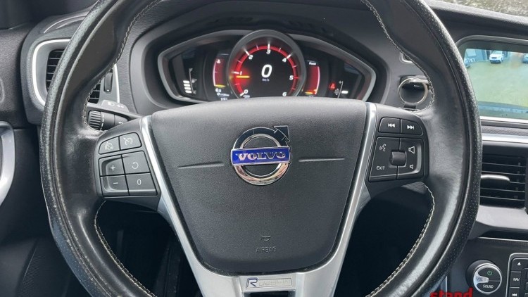 Volvo V40 2.0 R Design