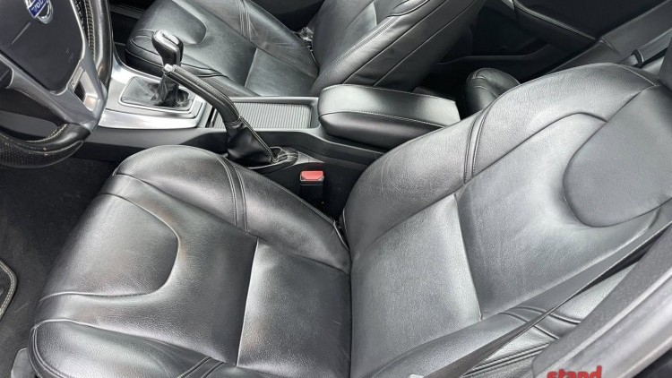 Volvo V40 2.0 R Design