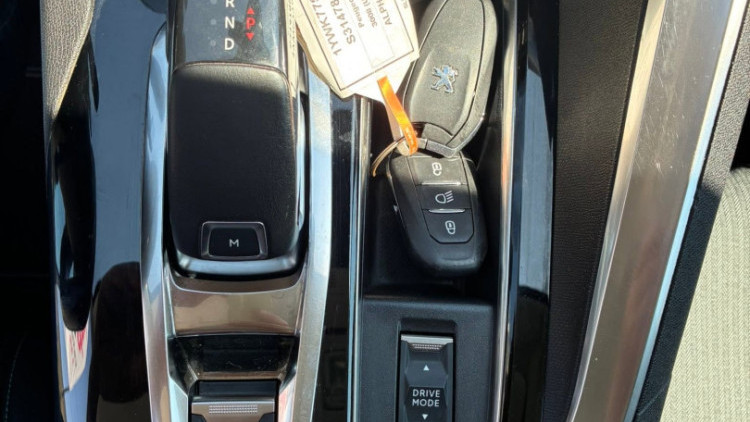 Peugeot 3008 1.5 BlueHDI ALLURE