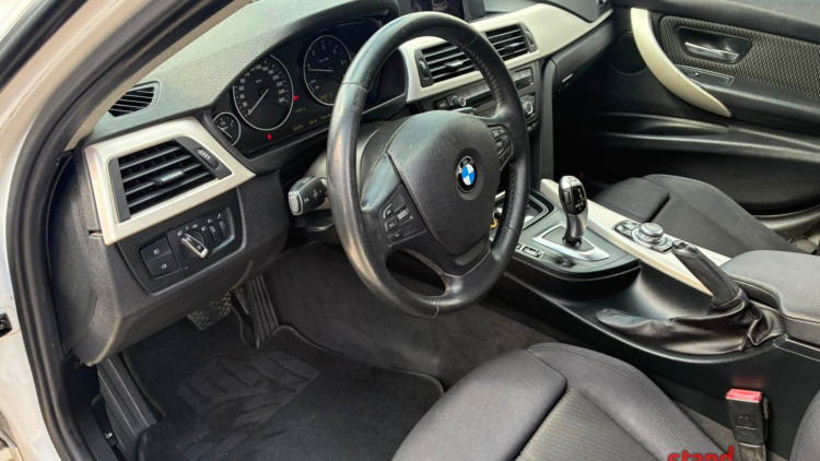 BMW S&eacute;rie 3 - 318
