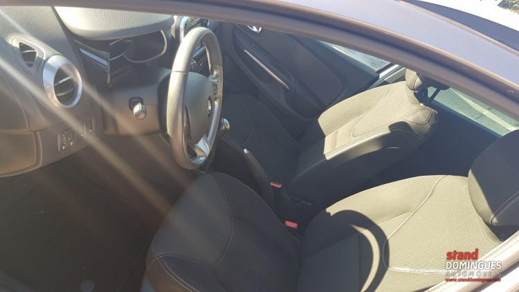 Renault Clio Sport Tourer 1.5 DCI NIGHT & DAY