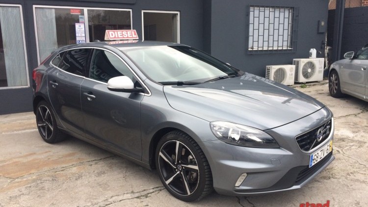 Volvo V40 2.0 R Design
